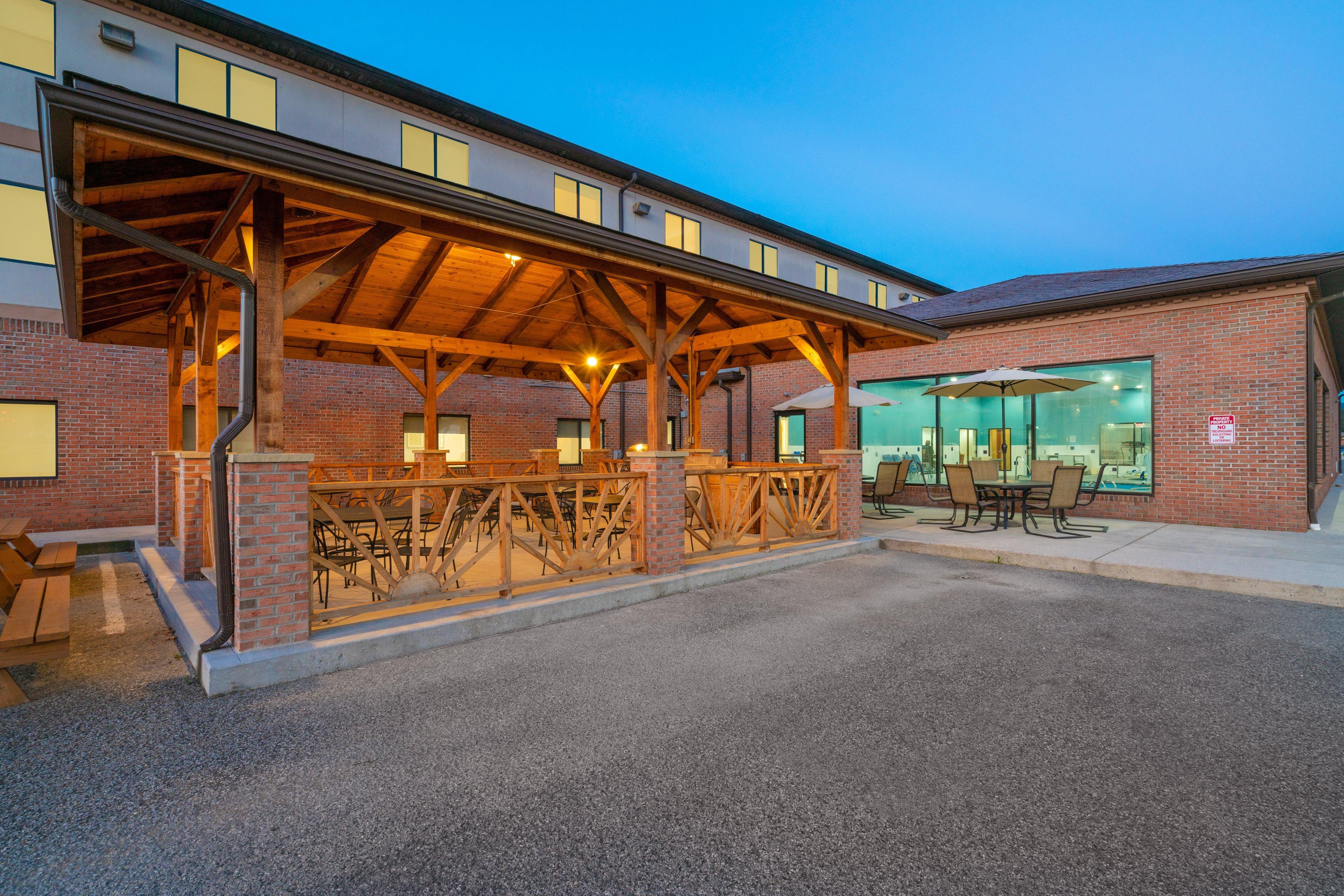 Holiday Inn Express Hotel & Suites Elkins By Ihg Екстер'єр фото