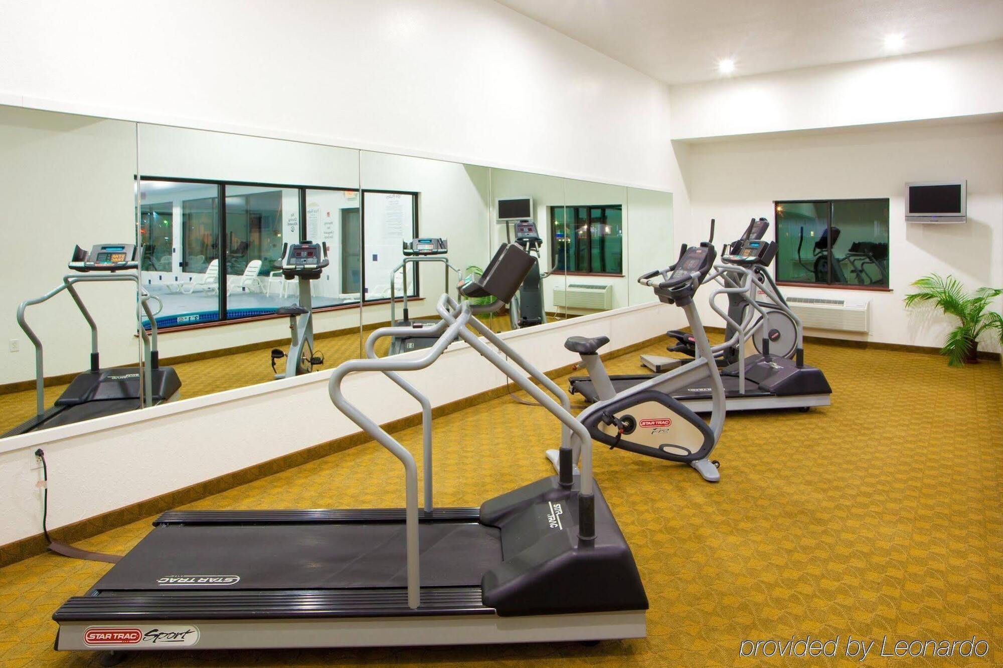 Holiday Inn Express Hotel & Suites Elkins By Ihg Екстер'єр фото